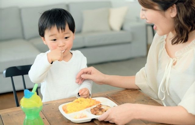 少食・偏食の子がもりもり食べる！子どもが食べやすくなる食事の工夫とは？